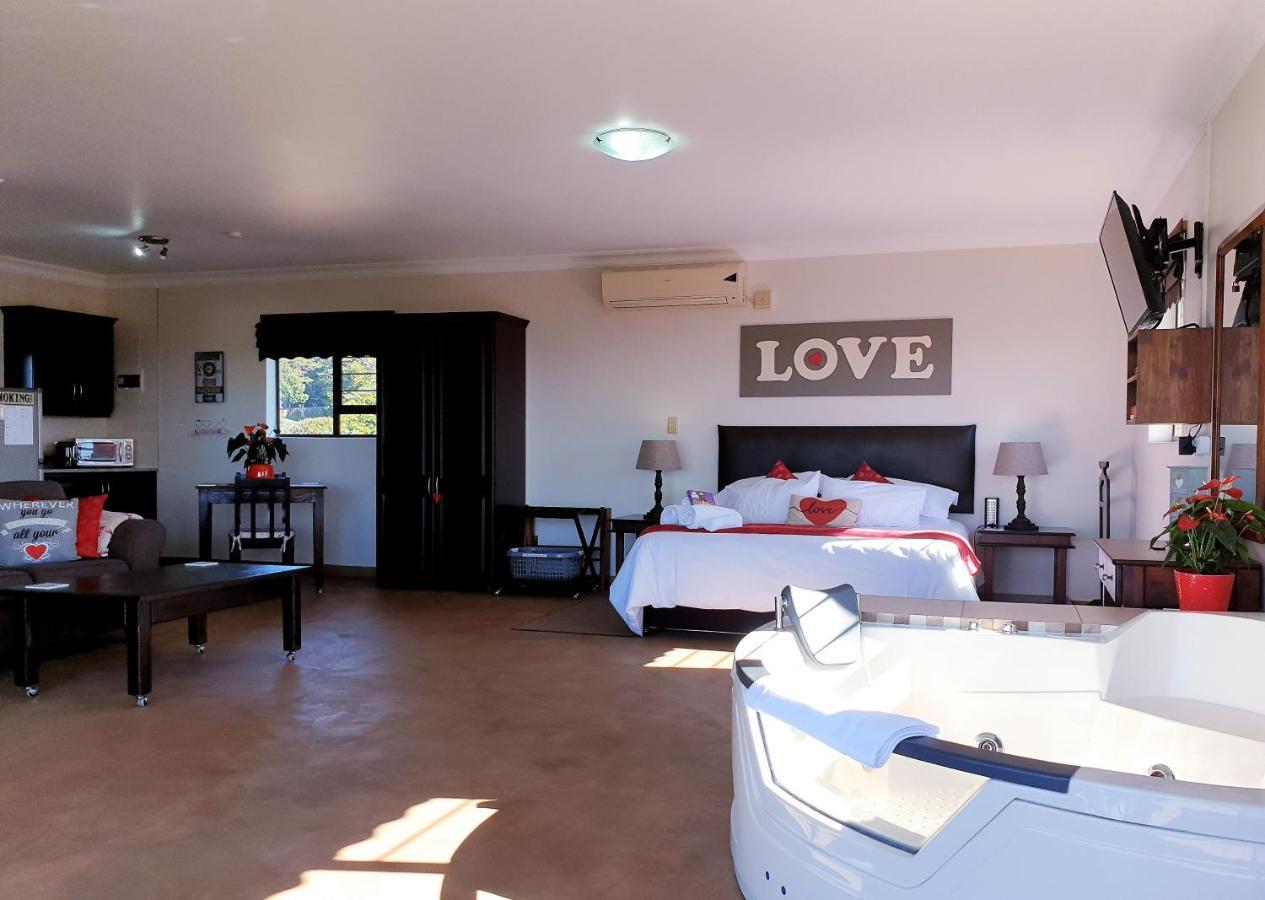 Апартаменты Harmony Haven Couples Retreat Аманзимтоти Экстерьер фото